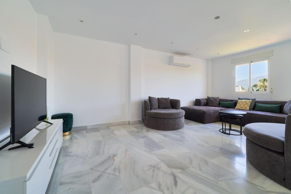 Superbe Avec Jaccuzi Apartemen Marbella